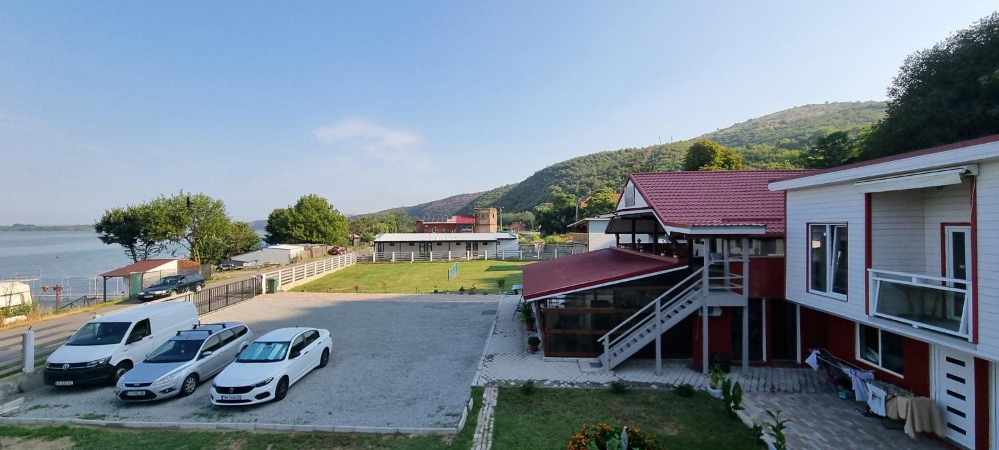 Vila Legrand Bazias 외부 사진